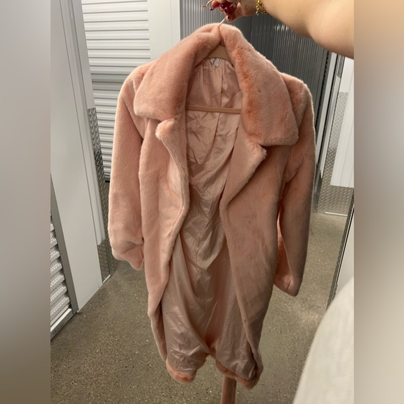 Lovers & Friends Romy Faux fur Coat - Picture 2 of 3
